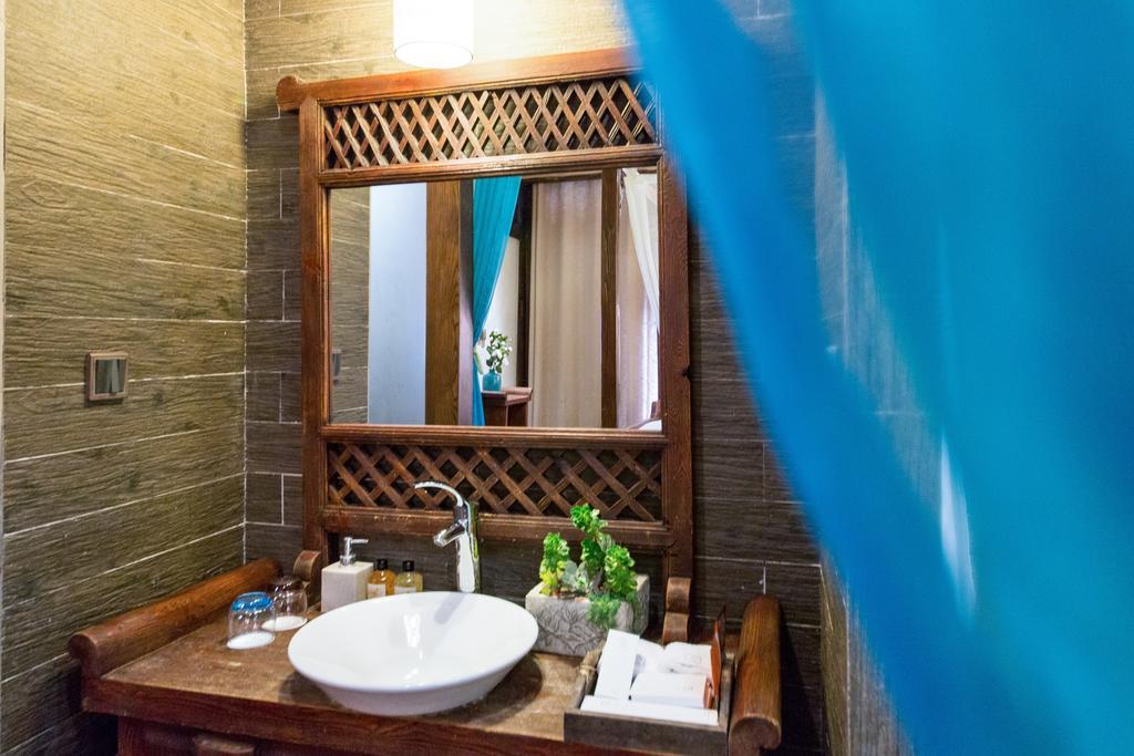 Lijiang Yuntian Palace Hotel מראה חיצוני תמונה